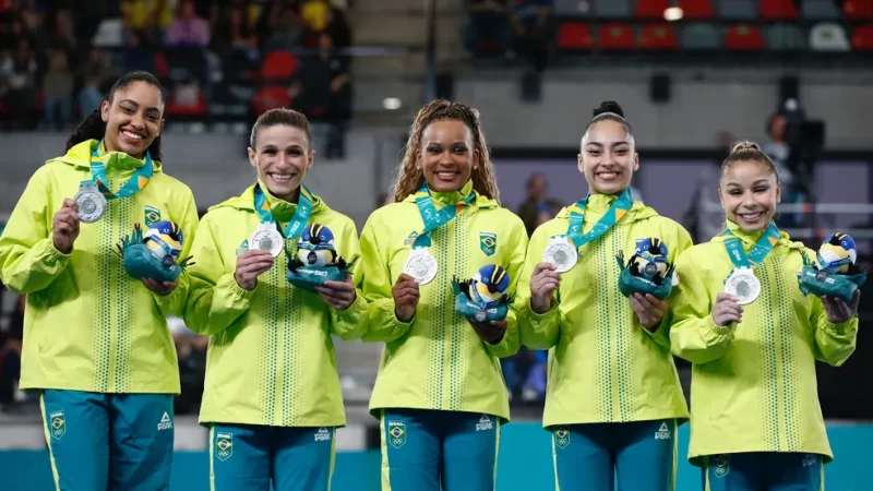 Rebeca Andrade lidera Brasil à prata por equipes no Pan-Americano