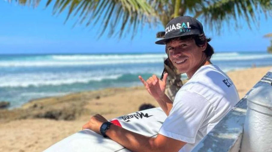 Surfista internacional morre de infarto aos 34 anos