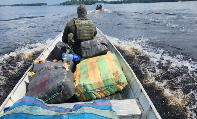 Colombianos são presos com 600 kg de maconha do tipo skunk no interior do AM