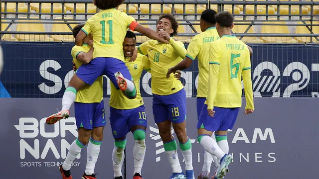 Brasil vence o México no sufoco e vai disputar o ouro no futebol do Pan