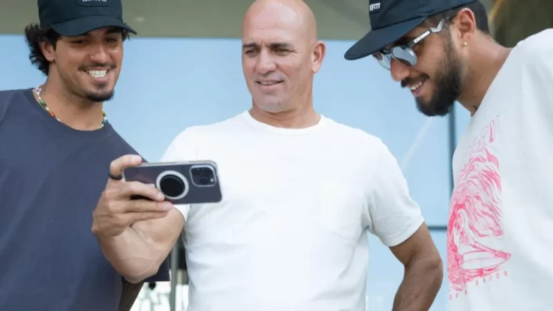 Kelly Slater lança piscina para surfe em Abu Dhabi