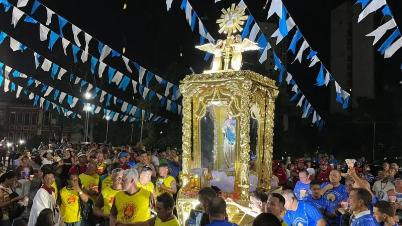 Nossa Senhora da Conceição levou fiéis às ruas do Centro de Manaus