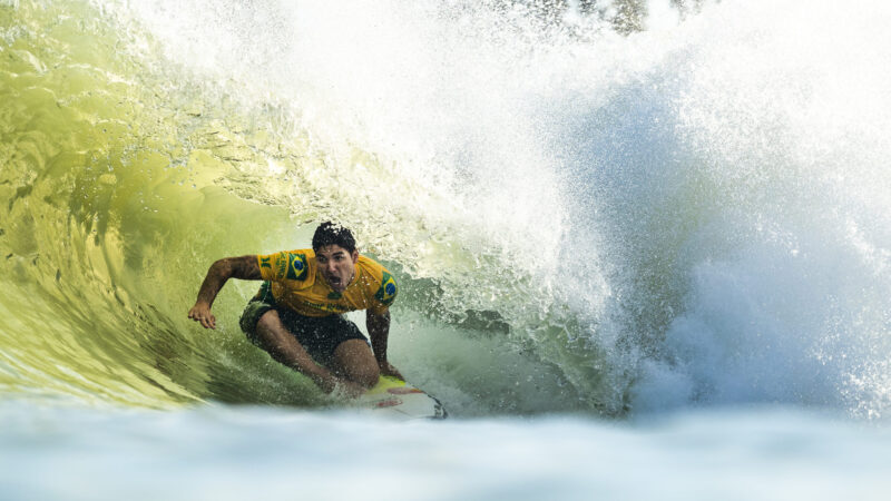 Gabriel Medina é eliminado por calouro em Pipeline