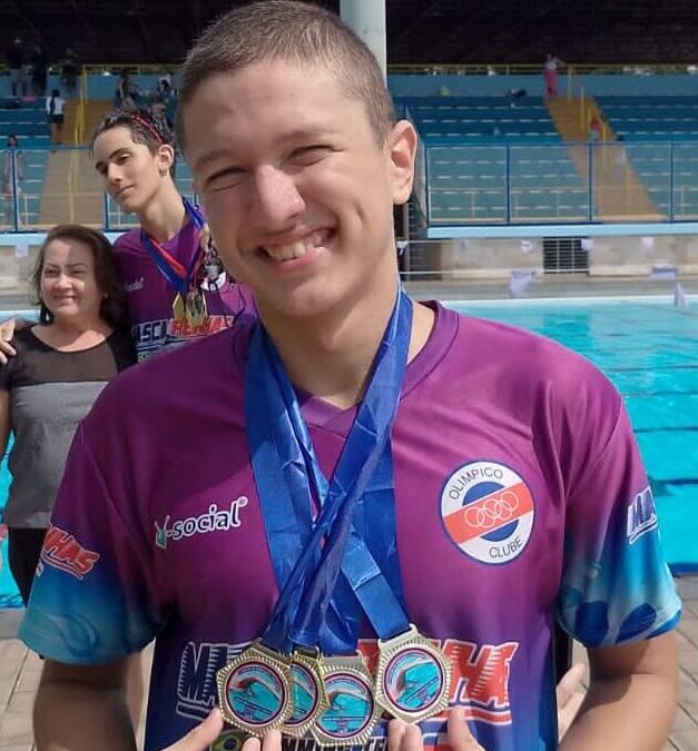 Luiz Guilherme Fartolino (Mascarenhas Team/Olímpico Clube) Campeão de natação da categoria aspirante Junior 2