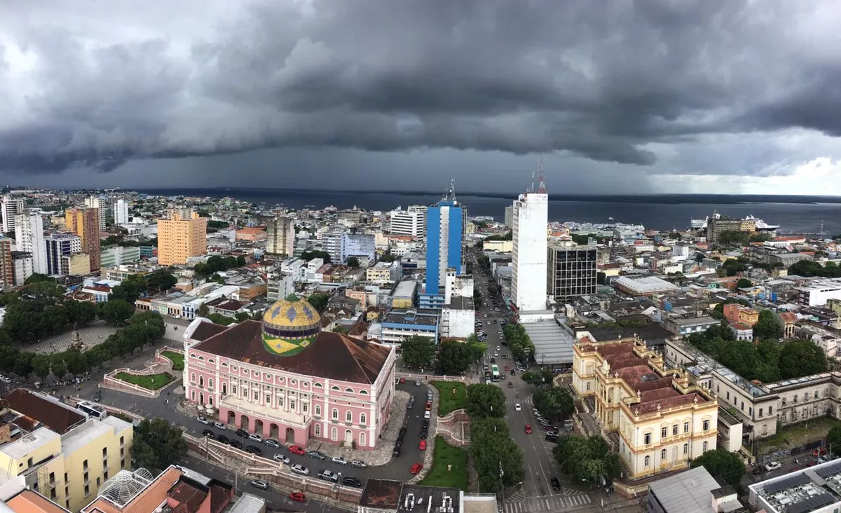 Último domingo do ano tem previsão de chuva forte e ventos de até 60 km/h no AM, alerta Inmet