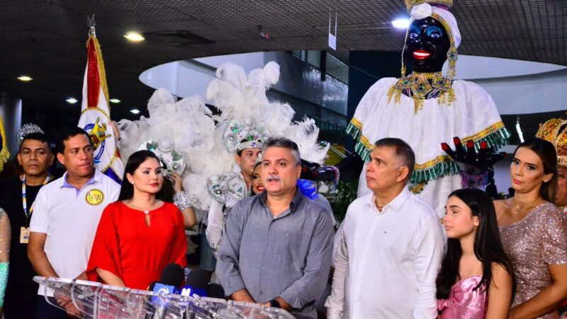 Kamélia chega a Manaus e marca abertura oficial do Carnaval de 2025