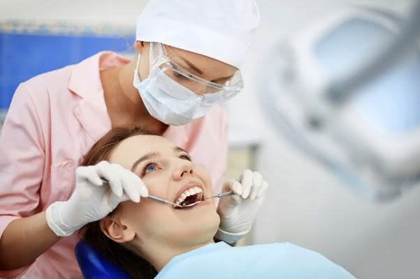 Dentistas de graça em Manaus: confira UBSs que atendem após horário comercial e aos sábados