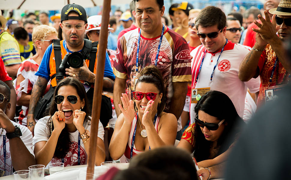 Apuração do carnaval ao vivo: onde assistir e acompanhar os resultados das escolas de samba do Grupo Especial do Rio